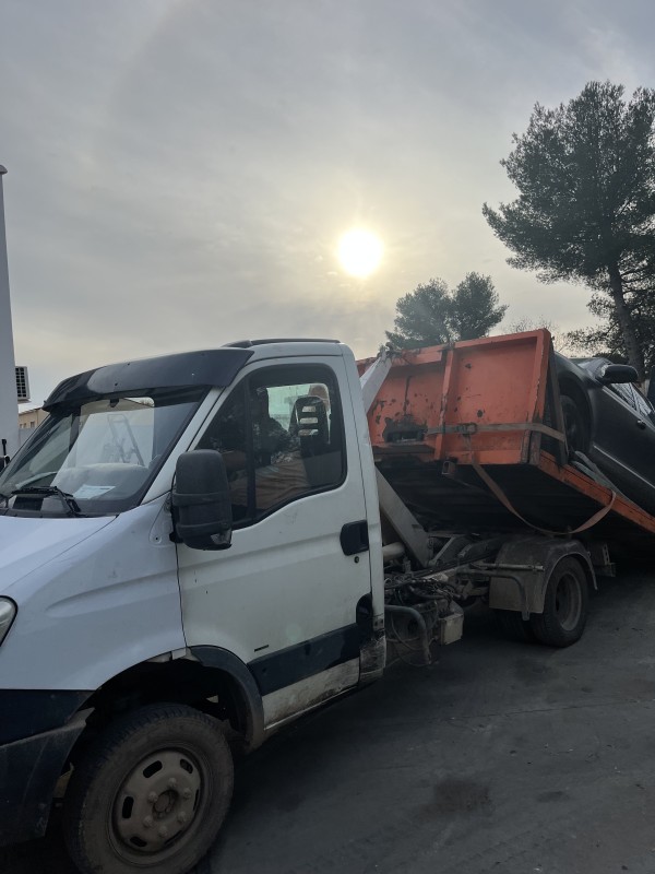 Enlèvement d’épave gratuit à Venelles 