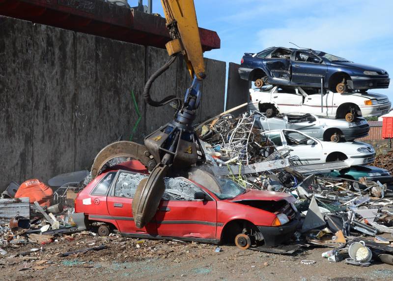 Entreprise pour enlèvement d'épaves : autos, motos, scooters et utilitaires a Aix en Provence