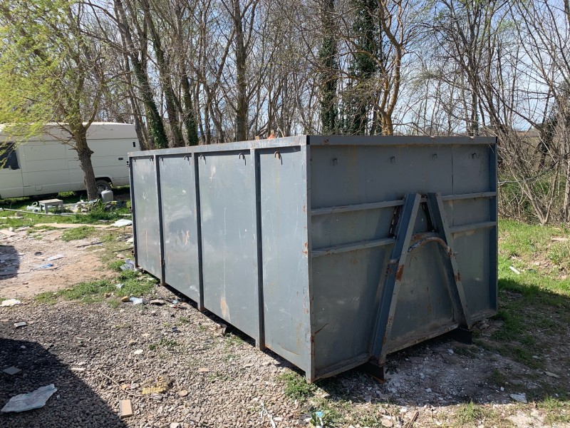 location de benne pour des encombrants à la bouilladisse près de la destrousse